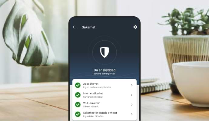 Mobiltelefon som visar Norton Mobile Security-appen